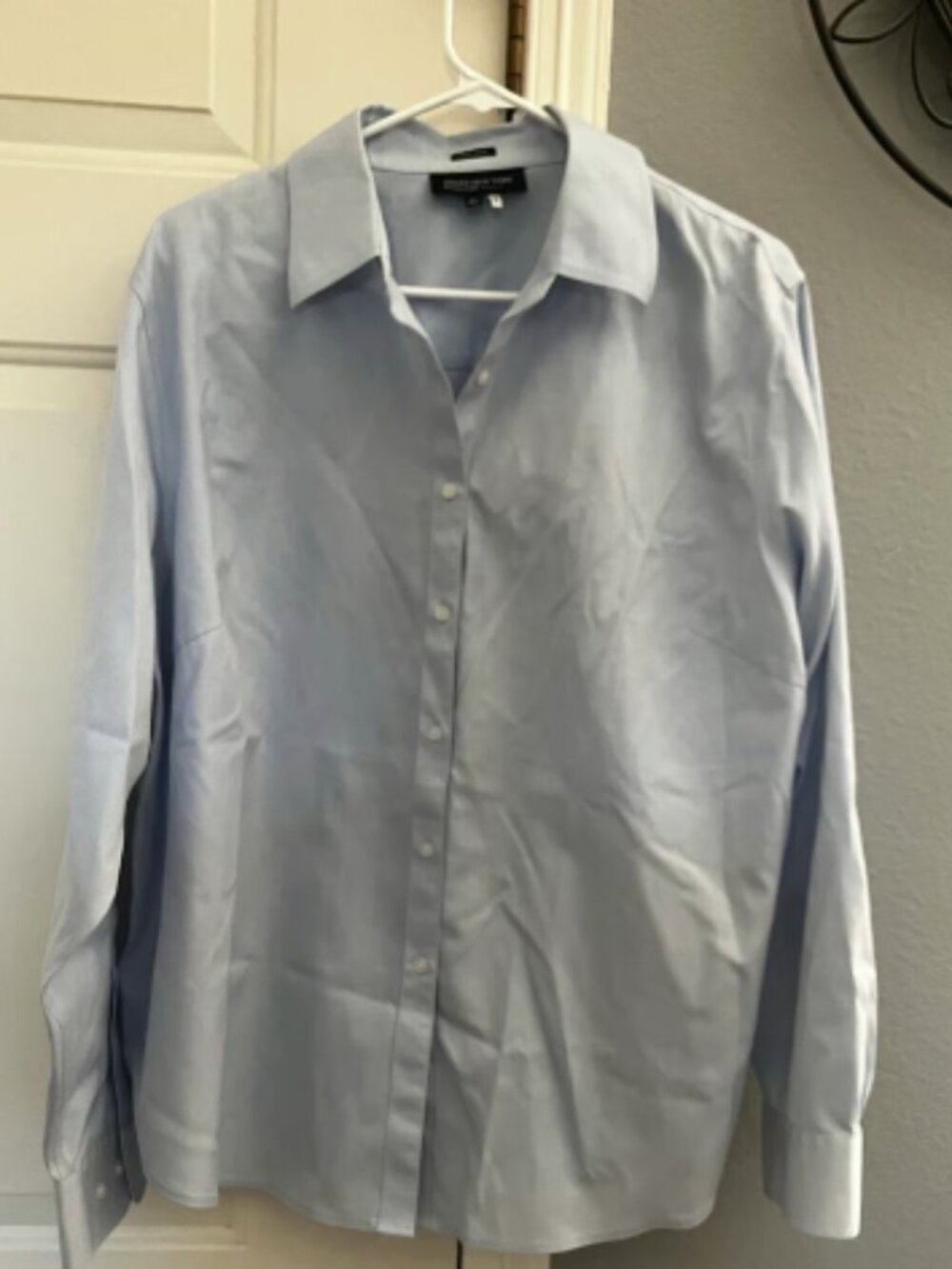 Jones New York Women’s size 2X Blue Non Iron Dress Shirt